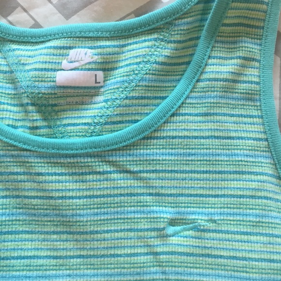 ⭐️SALE Set of 3 Nike and BCG Athletic Tank Tops - Picture 3 of 8